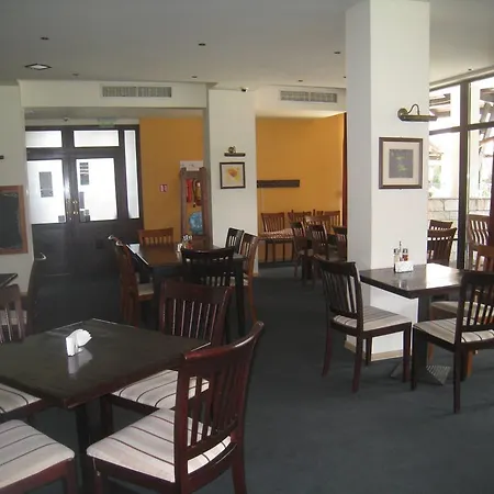 Royal Towers Готель Бансько