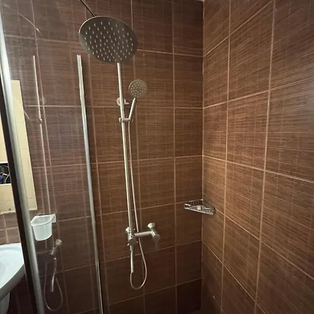 Ξενοδοχείο Royal Towers 2*