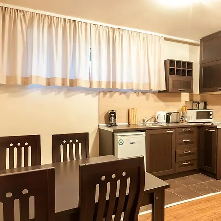 ホテル ロイヤル タワーズ 2*