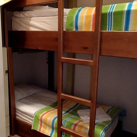 ホテル ロイヤル タワーズ 2*