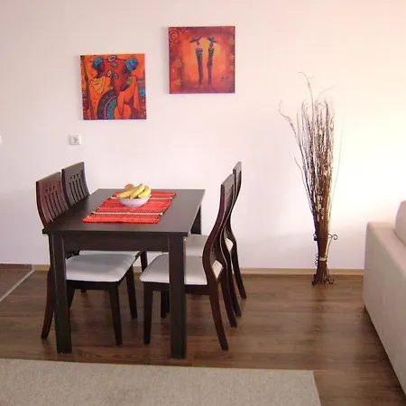 ロイヤル タワーズ